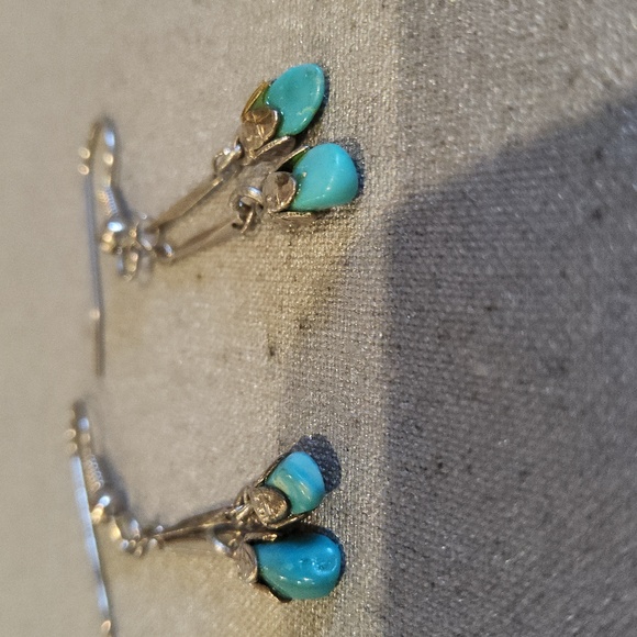 Earrings - Picture 4 of 5